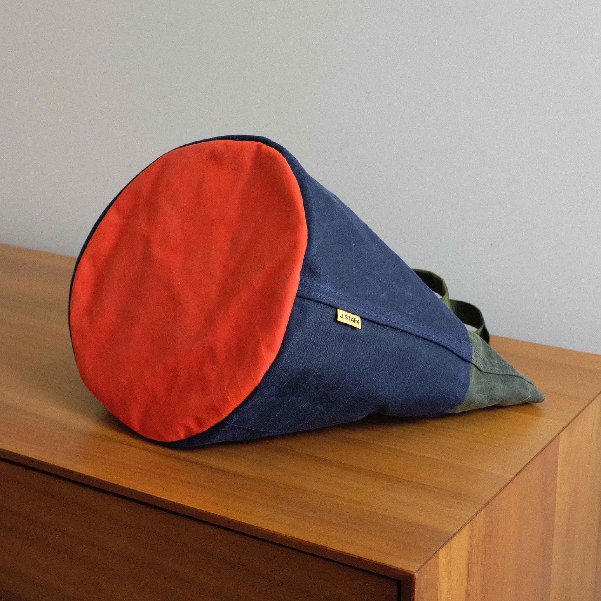 Quincy Bucket Bag Large